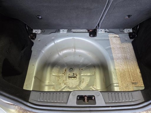 Boot well dried and cleaned